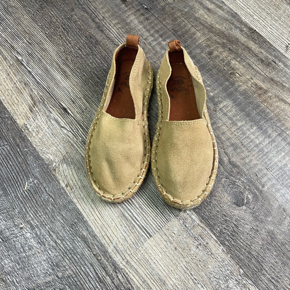 Zara KIDS/ LEATHER ESPADRILLES size 30